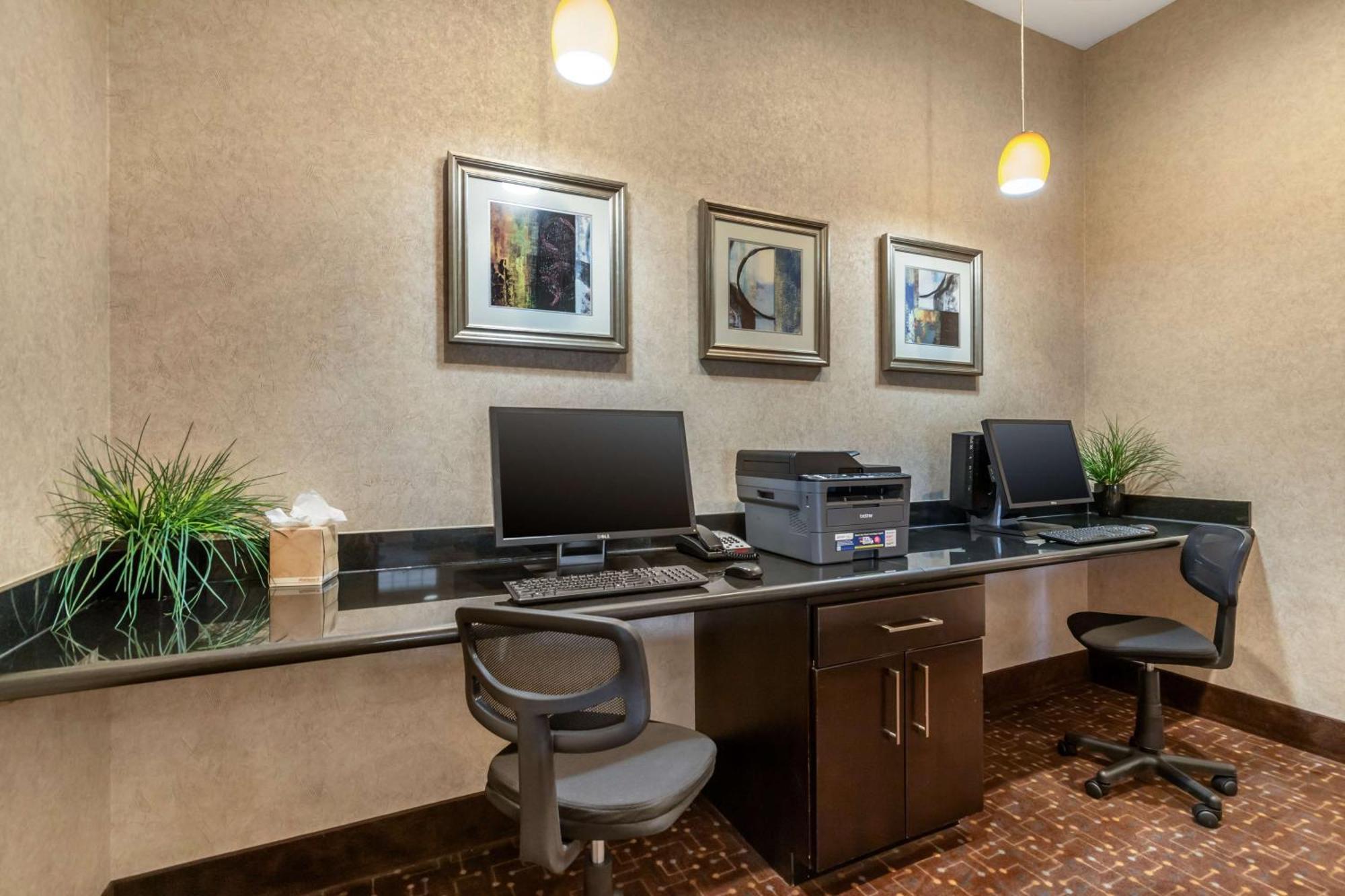 Best Western Plus Lytle Inn And Suites Luaran gambar