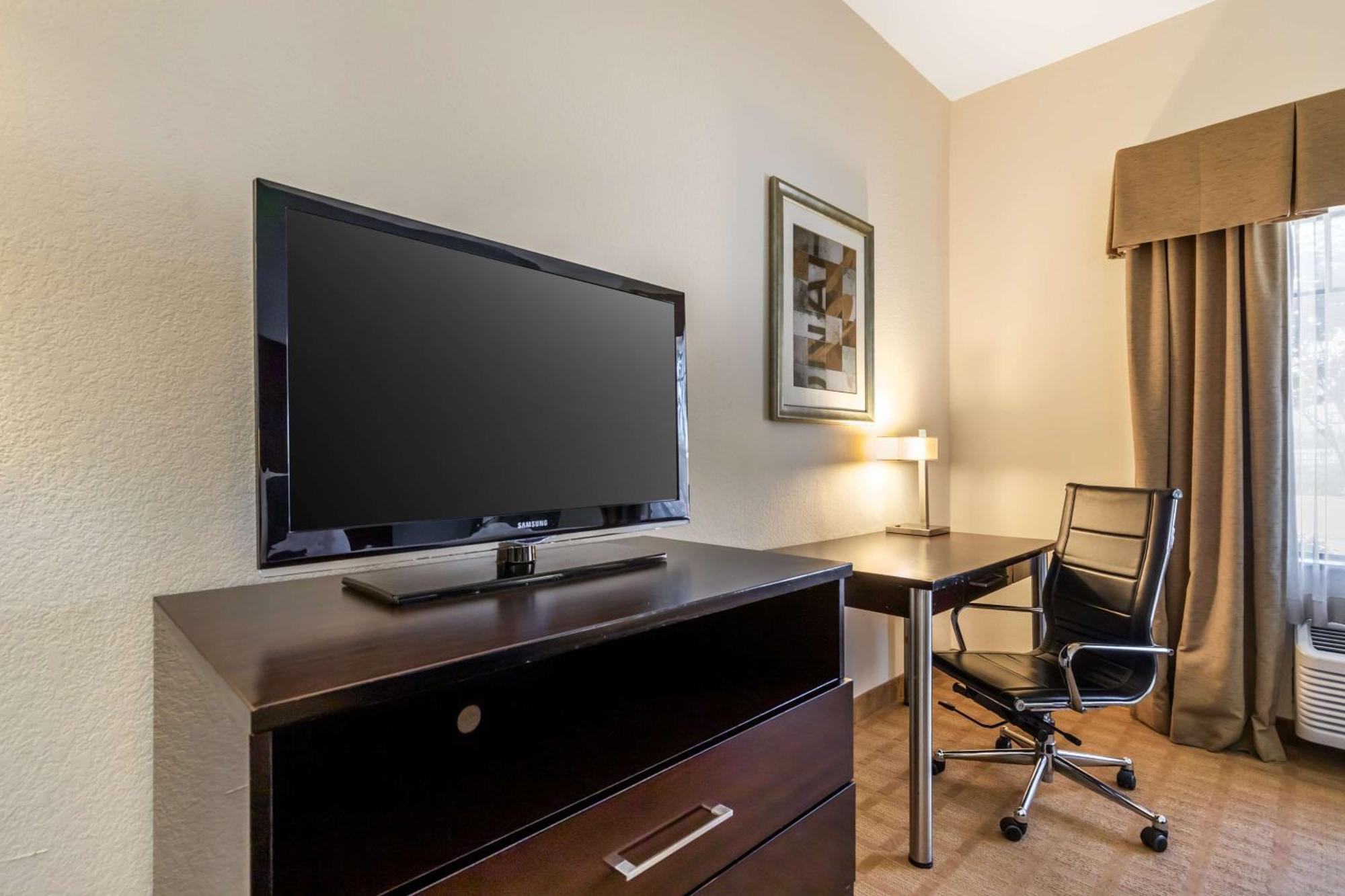 Best Western Plus Lytle Inn And Suites Luaran gambar