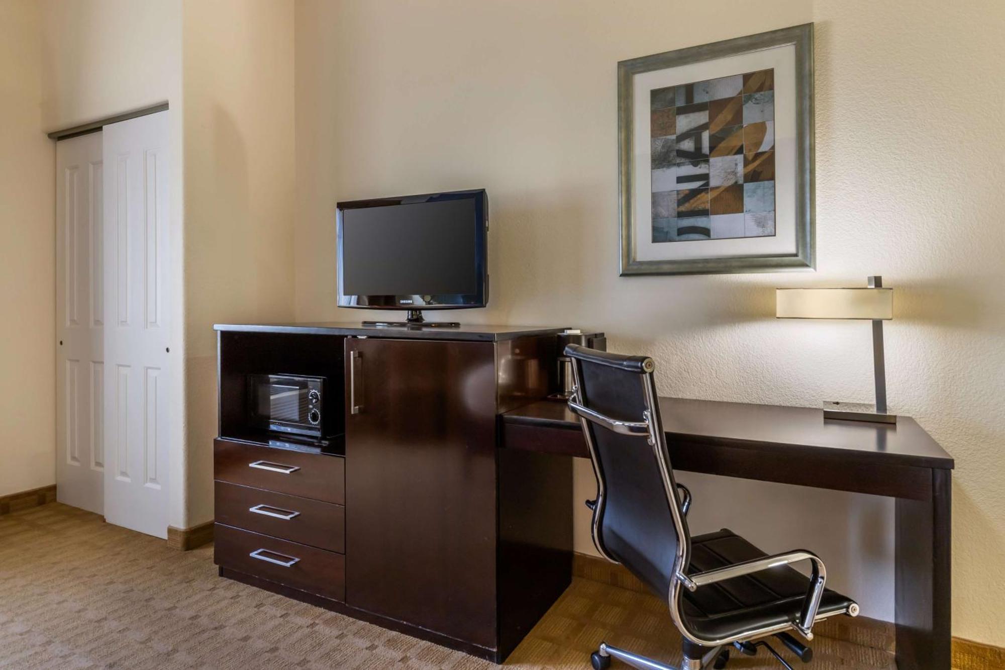 Best Western Plus Lytle Inn And Suites Luaran gambar