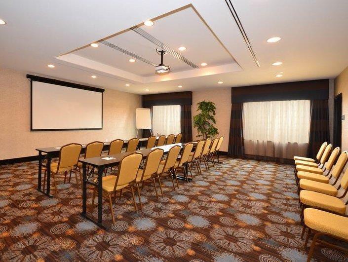 Best Western Plus Lytle Inn And Suites Luaran gambar