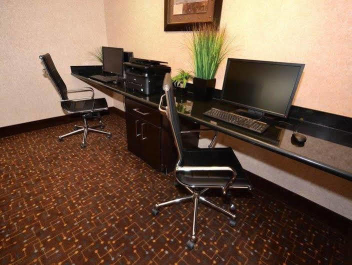 Best Western Plus Lytle Inn And Suites Luaran gambar